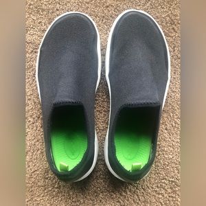 Women’s OOMG EEZEE Low Shoe- White Black Size 8